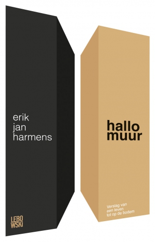 Hallo muur Boek van de maand bij DWDD Hallo muur Boek van de maand bij DWDD